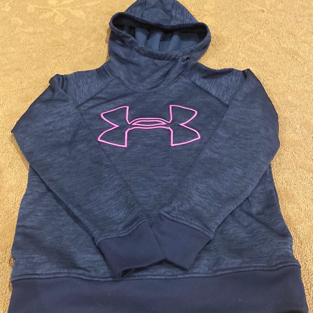 Under Armour woman’s small sweatshirt